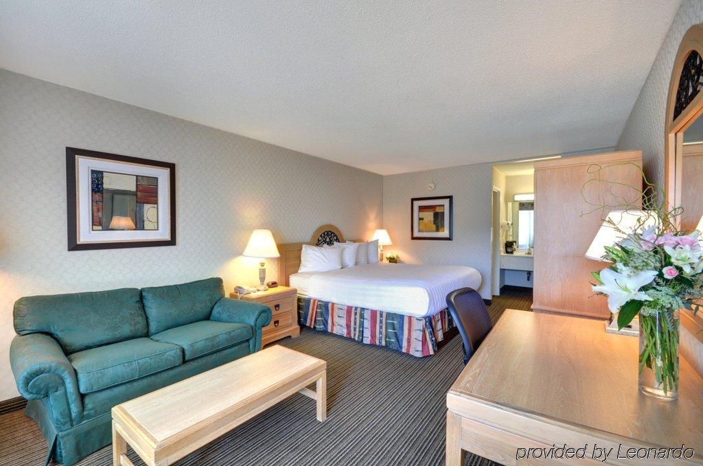 Red Roof Inn & Suites Dekalb Habitación foto