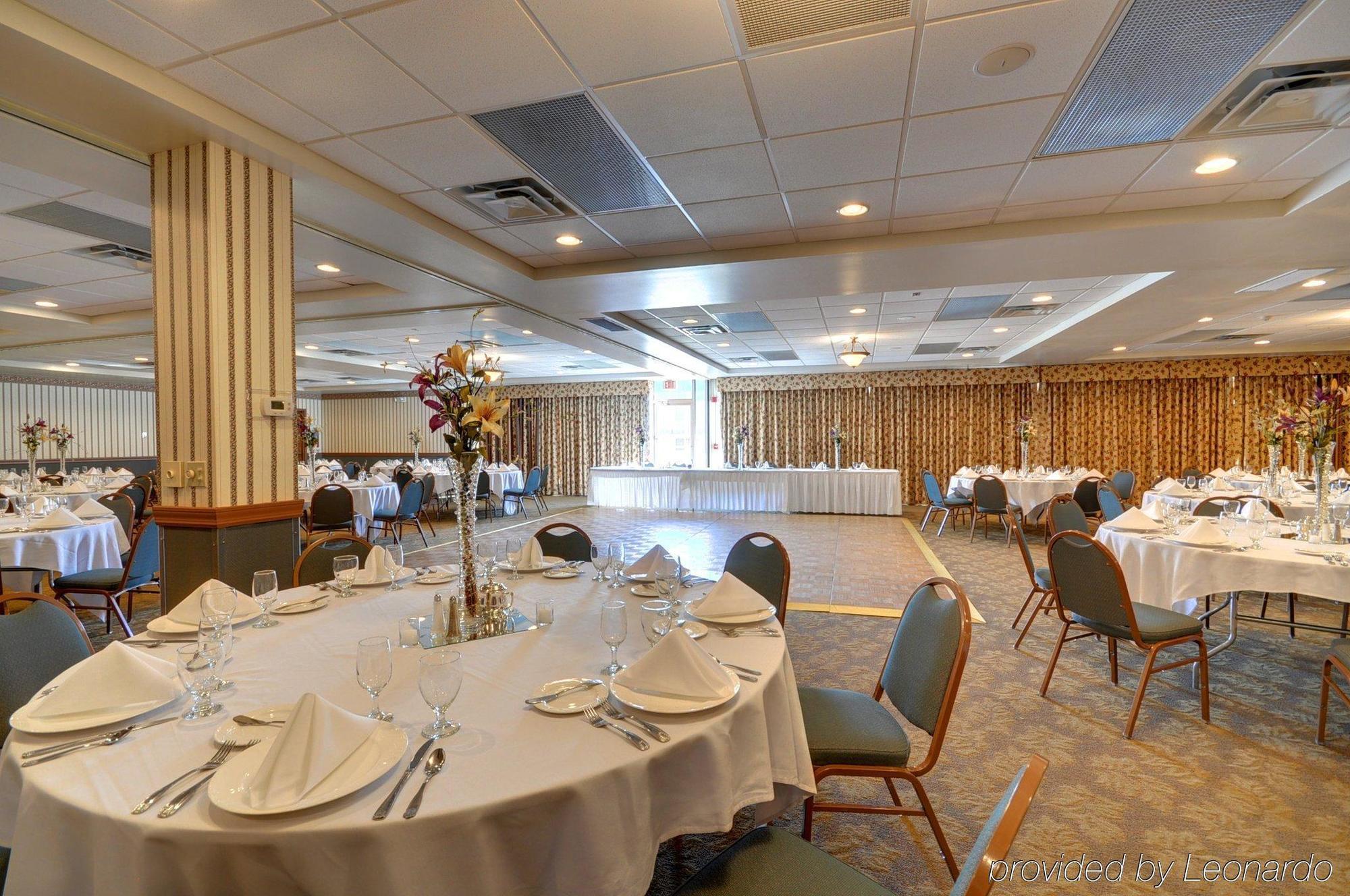Red Roof Inn & Suites Dekalb Restaurante foto