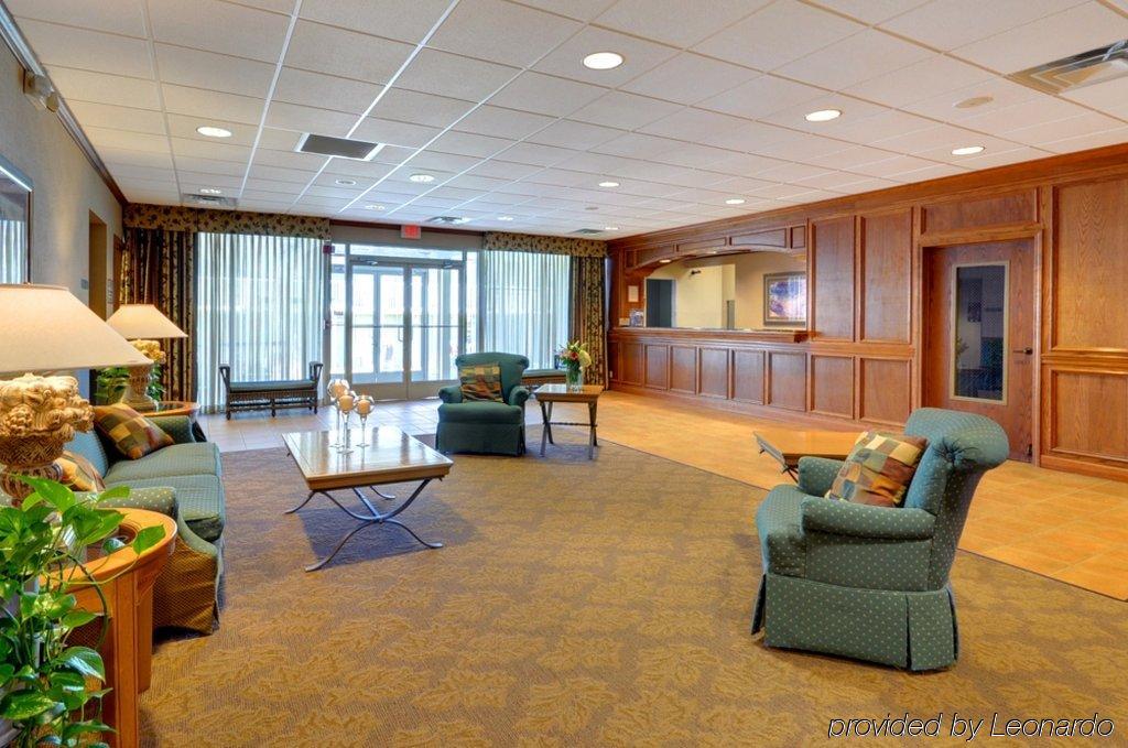 Red Roof Inn & Suites Dekalb Interior foto