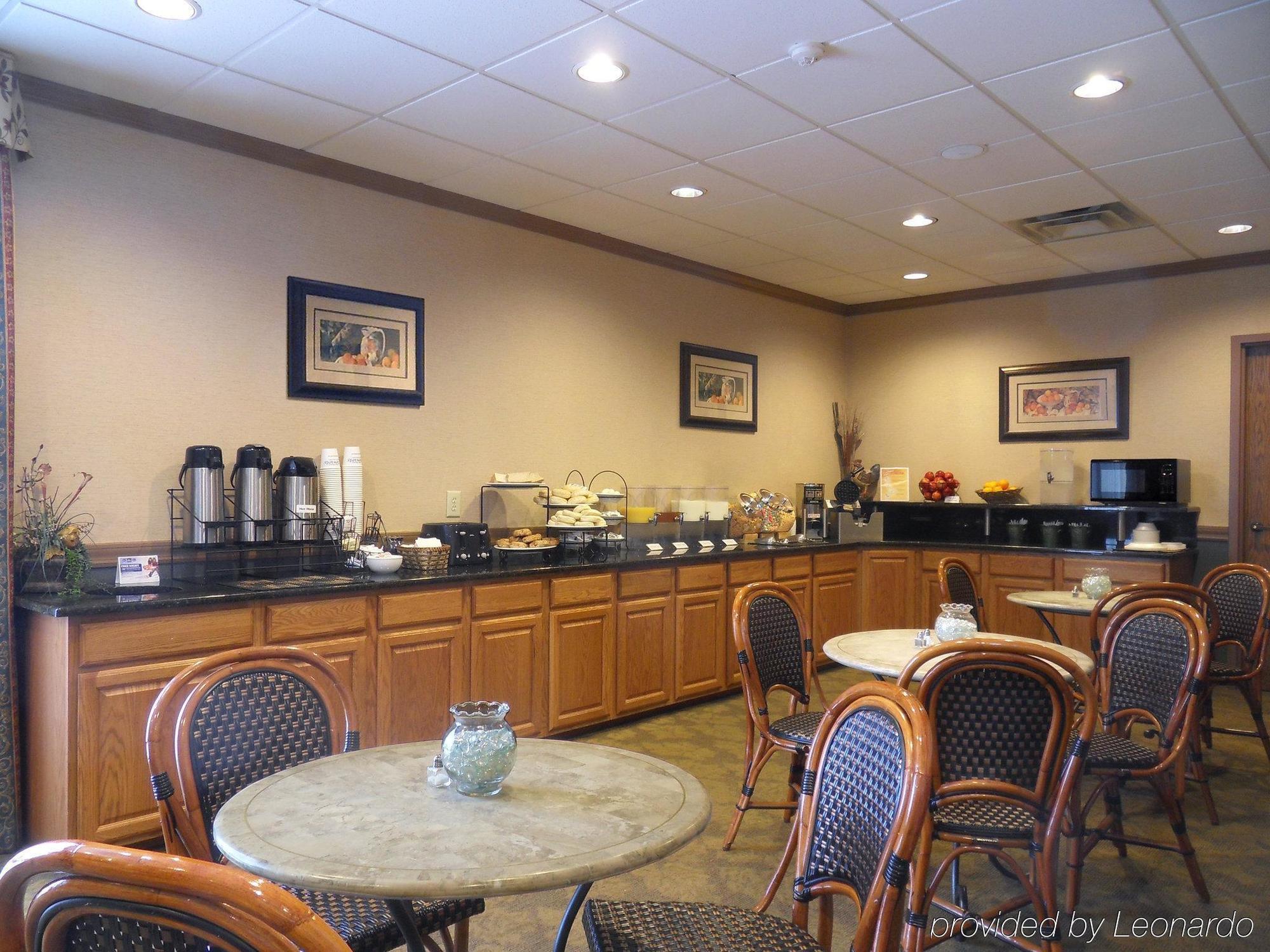 Red Roof Inn & Suites Dekalb Restaurante foto